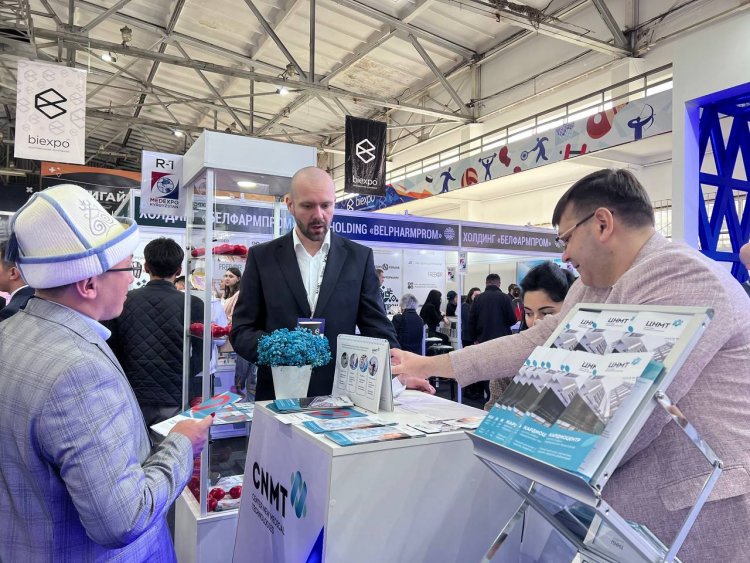 Проректоры Евразийского международного университета посетили Международный конгрессно-выставочный форум "Неделя здравоохранения в Кыргызской Республике