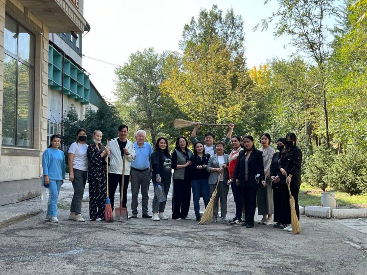 Сlean-up event at EIU!