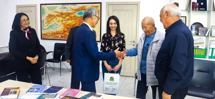 Визит коллег с Международной медицинской академии в Евразийский международный университет