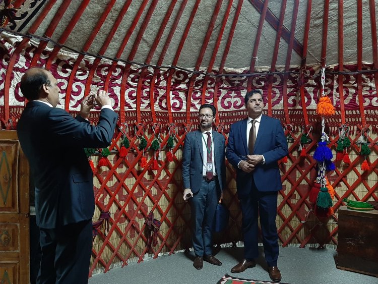 Бахрия университетинин делегациясы ЕЭУга