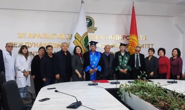 Почетное звание Профессора для Хань Веньпэня за вклад в кыргызско-китайское сотрудничество в сфере образования и науки