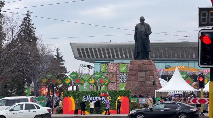 ЕЭУнун студенттери Алматыдагы этнодизайн жарманкесинде