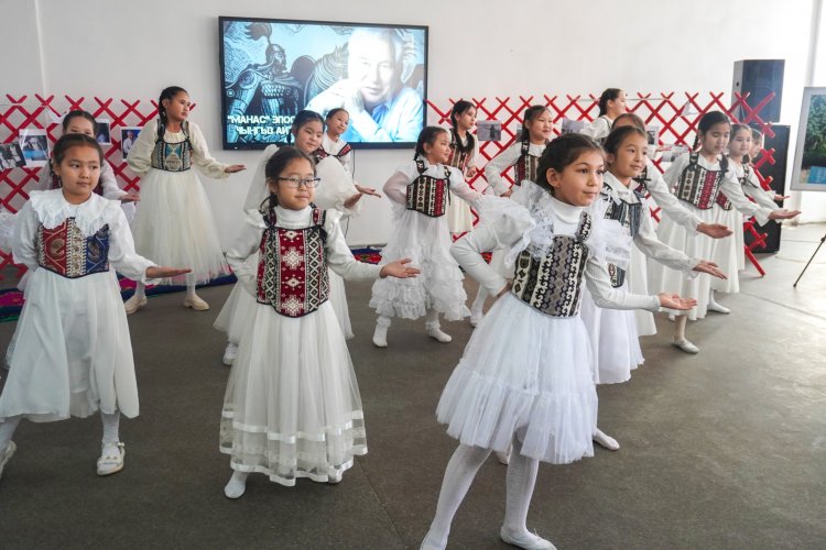 Жаштардын жүрөгүндөгү маданий мурас: "Манас ааламы, Чыңгыз Айтматов дүйнөсү"