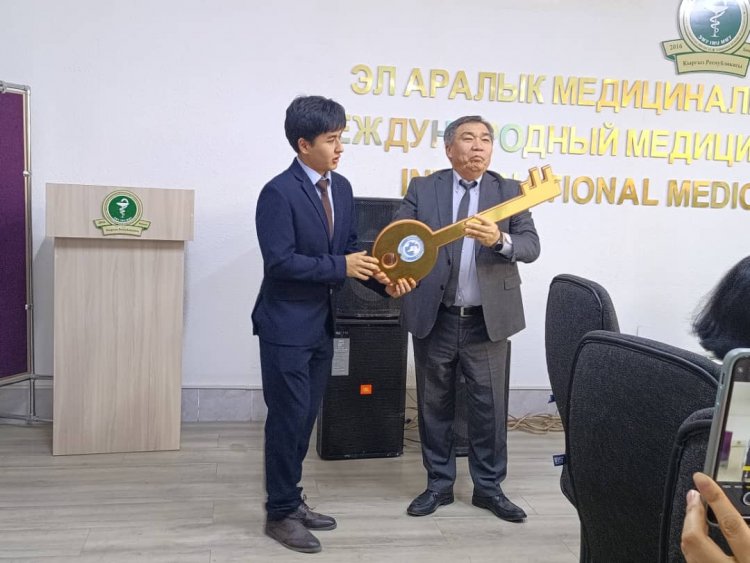 Студент, с праздником тебя!